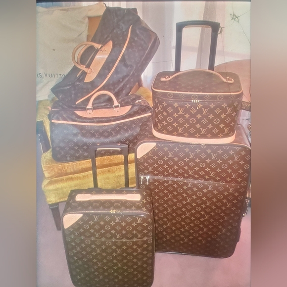 Authentic Louis Vuitton Large Monogram Rolling Duffel (Eole) - Picture 16 of 16